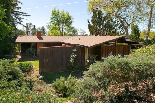 700 Edgeview Dr, Sierra Madre, CA 91024-1030