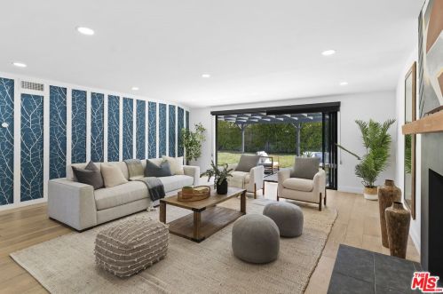 5254 Buffalo Ave, Van Nuys CA  91401-5929 exterior