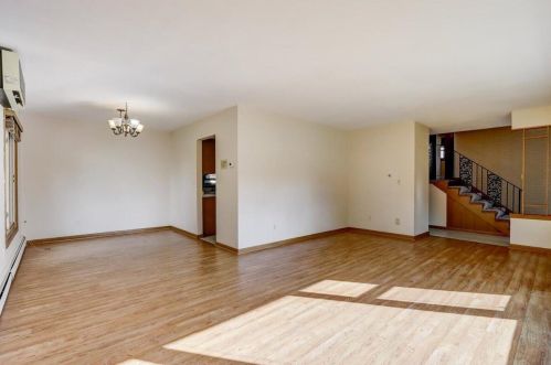 6118 Twin Oak Dr, Greendale WI  53129-2662 exterior