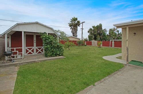 712 Encinitas Ave, San Diego CA 92114-4808 exterior