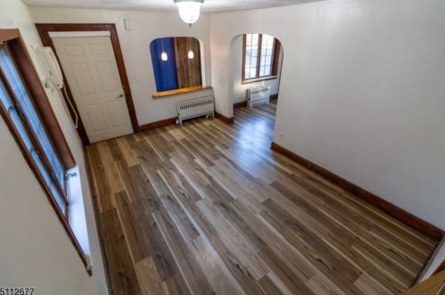 408 Galloping Hill Rd, Roselle Park, NJ 07204-2134