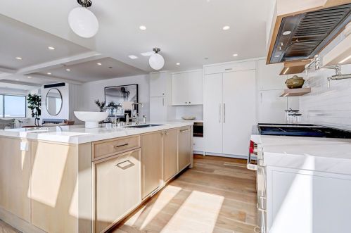 413 Bayview Dr, Manhattan Beach CA  90266-5717 exterior