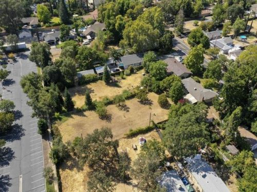 8870 Central Ave, Citrus Heights CA  95662-4133 exterior
