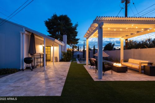 5744 12 St, Phoenix AZ 85086-7351 exterior