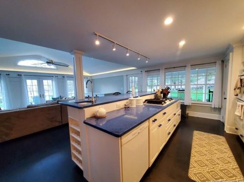 87 Twin Lakes Rd, Salisbury CT  06068-1402 exterior