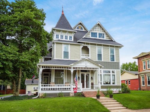 165 Main St, London, OH 43140-1143