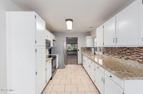 3917 Misty Willow Ln, Glendale AZ  85310-4031 exterior