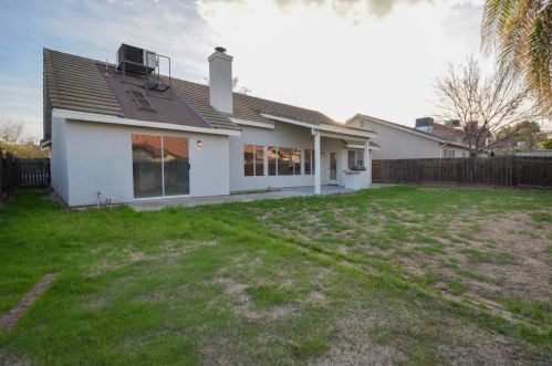 168 Driftwood Ct, Los Banos CA  93635-6302 exterior