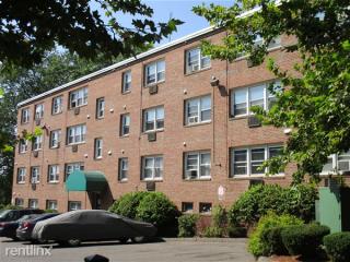 417 Zion St, Hartford CT  06106-3035 exterior