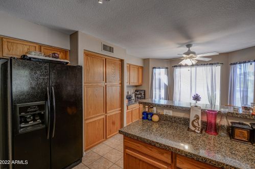 3822 Blackhawk Dr, Glendale AZ 85308-9487 exterior