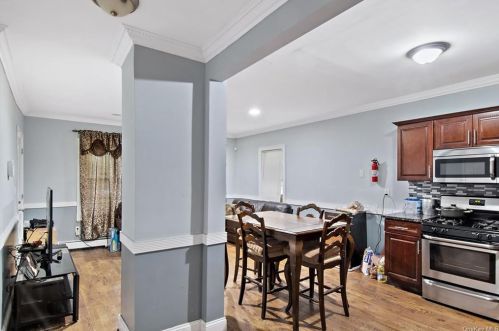 820 226th St, Bronx, NY 10466-4419