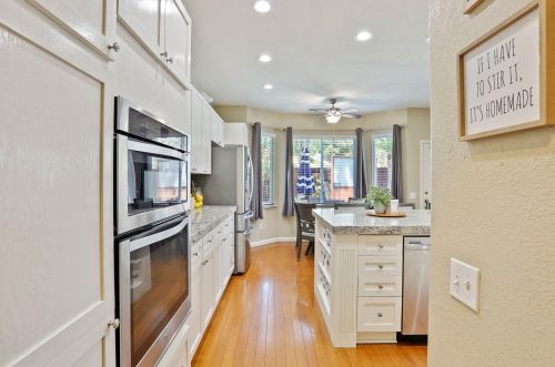 1729 Mable Ave, Modesto CA  95355-1241 exterior