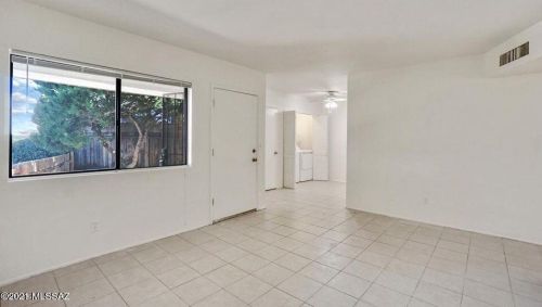 4177 Western Winds Dr, Tucson, AZ 85705-2743
