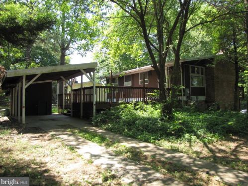 2901 Pine Spring Rd, Falls Church VA  22042-1317 exterior