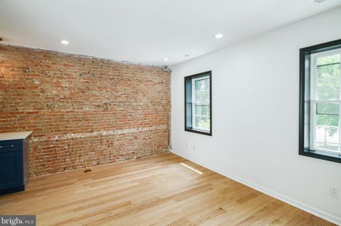 1311 Christian St, Philadelphia PA  19147-3610 exterior