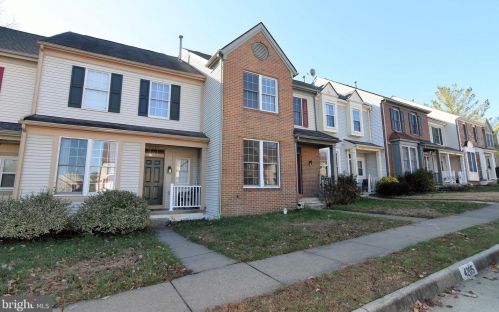 4205 Devonwood Way, Woodbridge VA  22192-5122 exterior
