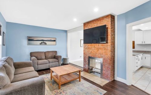 210 Parkfield St, Pittsburgh, PA 15210-4173