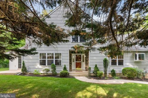 617 Grand Ave, Pittsburgh PA  19083-3224 exterior