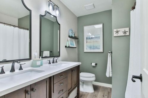 6352 Lake Dora Ave, San Diego CA 92119-3128 exterior