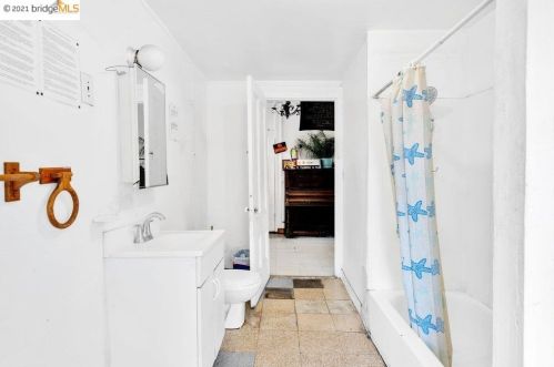 1521 9th St, Oakland CA  94607-1338 exterior