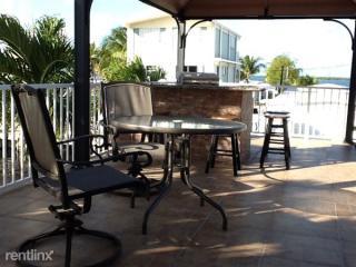 215 Allen Ave, Key Largo FL  33037-2615 exterior