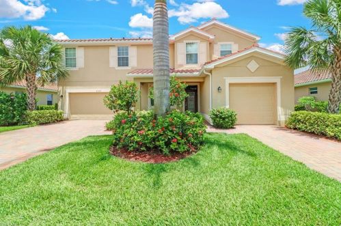 2106 Satsuma Ln, Naples, FL 34120-4558