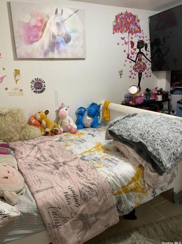 112 Juniper St, Central Islip NY  11722-3852 exterior