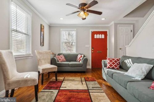 6114 Banks Pl, Washington, DC 20019-7912