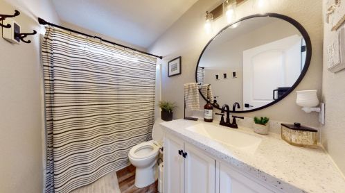 2237 Heritage Manor Dr, Riverbank CA  95367-2649 exterior