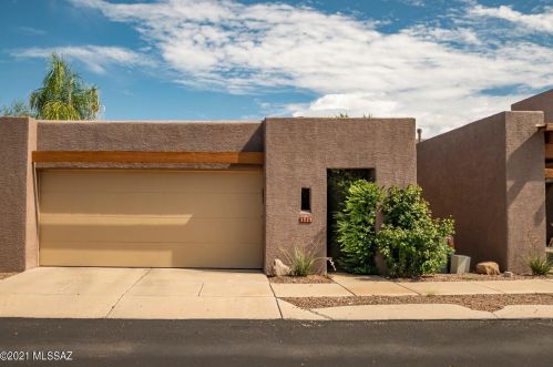 3137 Macenroe Ln, Tucson, AZ 85716-0825