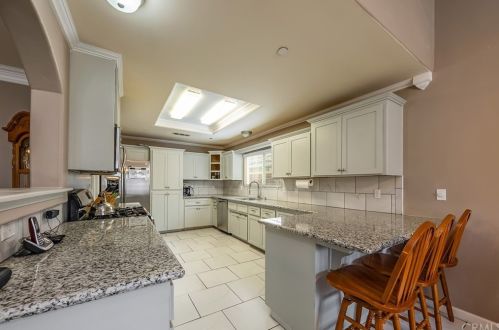 3354 Summer Ln, Madera CA  93637-6001 exterior