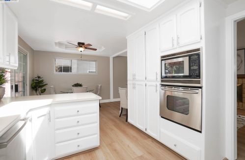 18327 Joseph Dr, Hayward CA  94546-2203 exterior