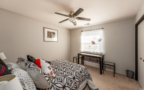 359 Laurel St, Willits CA  95490-3703 exterior