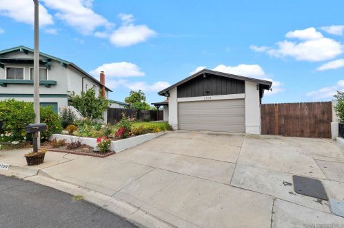 2109 Craig Ct, Lemon Grove CA  91945-4237 exterior