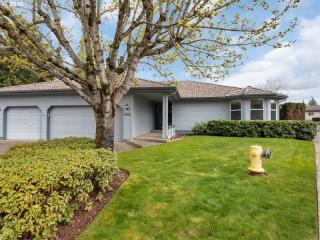 308 95th Cir, Vancouver, WA 98665-7559