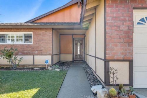 318 Sherman Dr, Long Beach CA  90746-1159 exterior