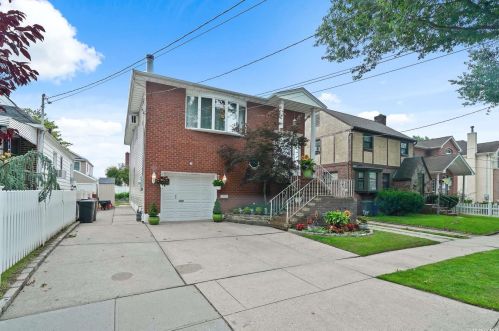630 Ingraham Ln, New Hyde Park NY  11040-4244 exterior