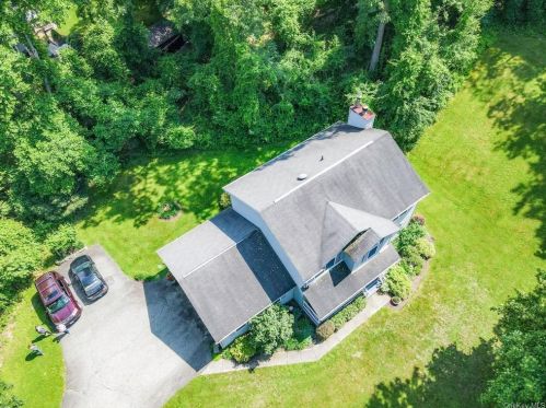 70 Iron Mountain Rd, Warwick NY  10990-3307 exterior