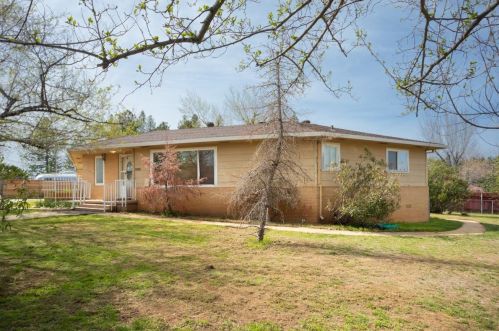 210 Catherine Ln, Grass Valley CA  95945-5802 exterior