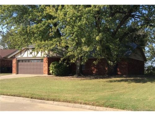 2000 Deer Run Cir, Muskogee OK  74403-8439 exterior