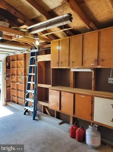 8913 Lagrange St, Lorton VA  22079-1626 exterior