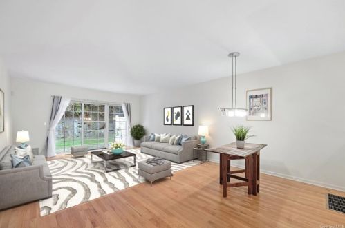 52 Deer Tree Ln, Briarcliff NY  10510-1751 exterior