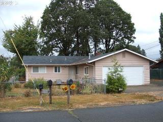 33757 Oak St, Scappoose, OR 97056-3610