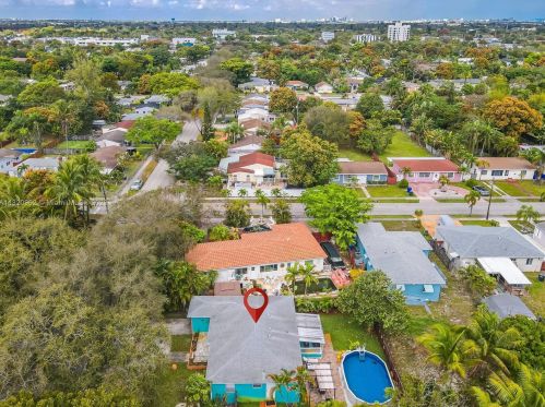 805 26th Ave, Hollywood FL  33020-5704 exterior