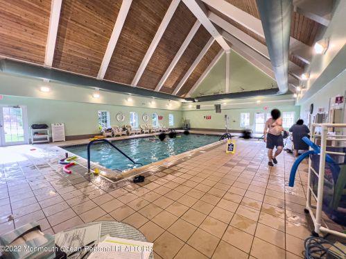 36 Winding River Rd, Lakewood NJ  08701-5733 exterior