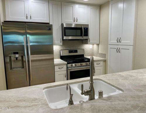 2043 Majorca Dr, Oxnard CA exterior