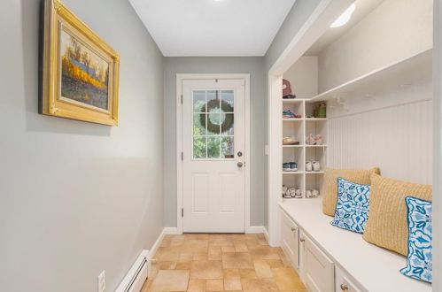 80 Adirondack Dr, Warwick, RI 02818-1510