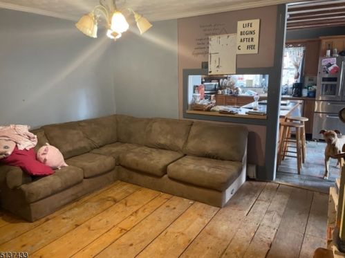 184 Market St, Belvidere NJ  07823-1205 exterior