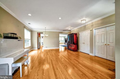 24 Chamber Ln, Columbus NJ  08022-2313 exterior