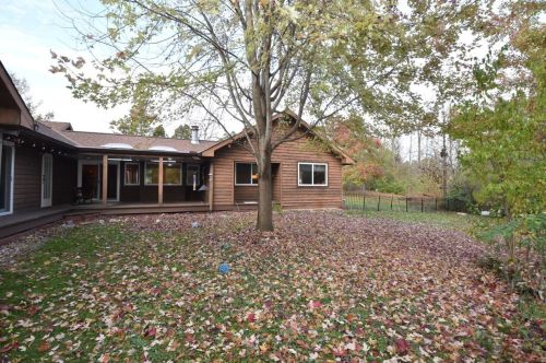 8801 Hart Dr, Waterford WI  53185-1364 exterior